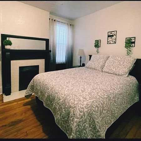 Апартаменты Lovely 2Br W Office Space - King Bed & Alexa Питтсбург Экстерьер фото