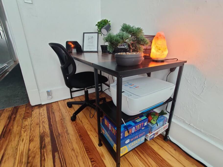 Апартаменты Lovely 2Br W Office Space - King Bed & Alexa Питтсбург Экстерьер фото