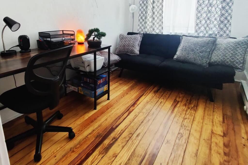 Апартаменты Lovely 2Br W Office Space - King Bed & Alexa Питтсбург Экстерьер фото